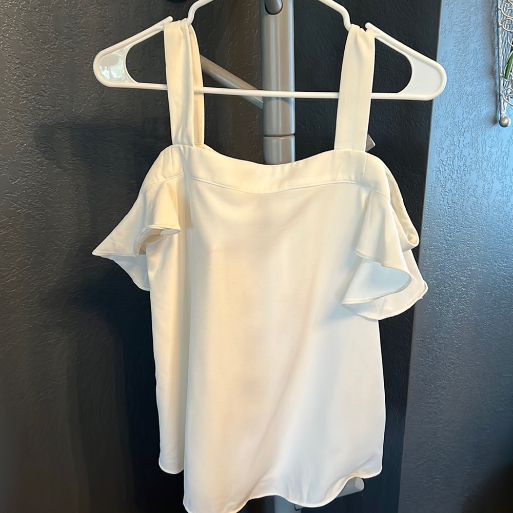 Forever 21 off the shoulder Shirt.. Size small